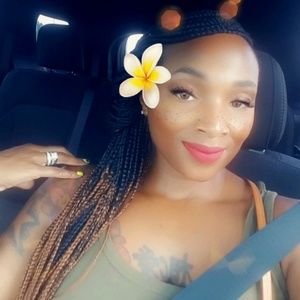 Meet your Posher, Kenyatta